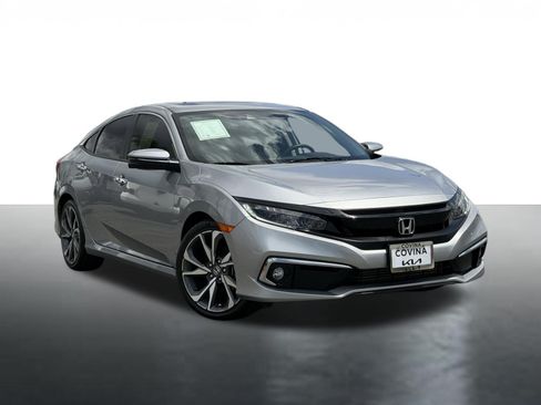 Used 2019 Honda Civic Touring image 2