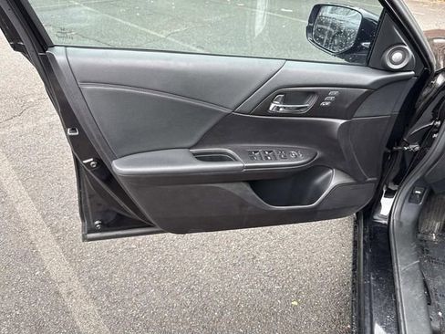 Used 2015 Honda Accord EX-L image 13