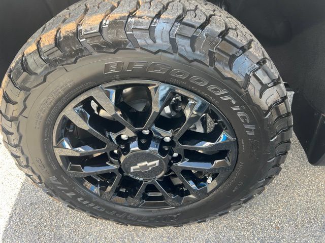 Used 2026 Chevrolet Silverado 2500 LTZ w/ Trail Boss Package AWD/4WD image 8