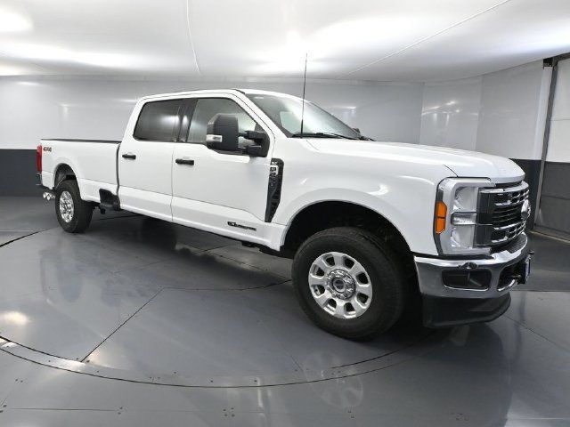 Used 2023 Ford F250 XLT AWD/4WD image 1
