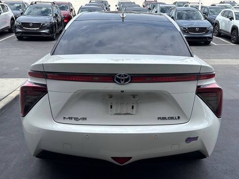 Used 2019 Toyota Mirai FWD image 6