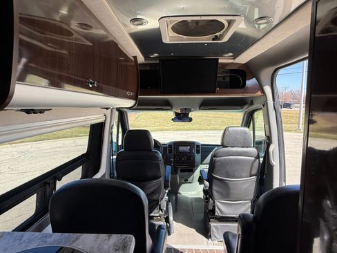 Used 2015 Mercedes-Benz Sprinter 3500 image 28