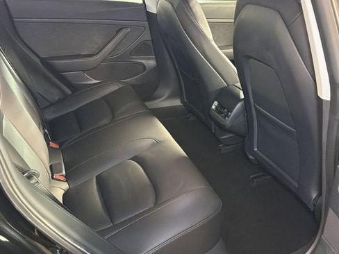 Used 2020 Tesla Model 3 Standard Range image 16