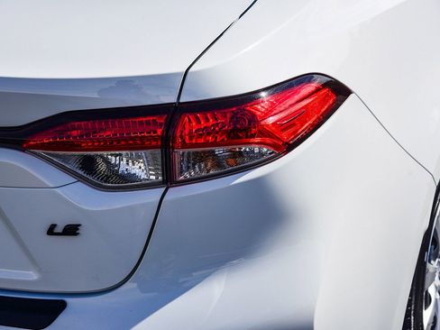 Certified 2023 Toyota Corolla LE image 7