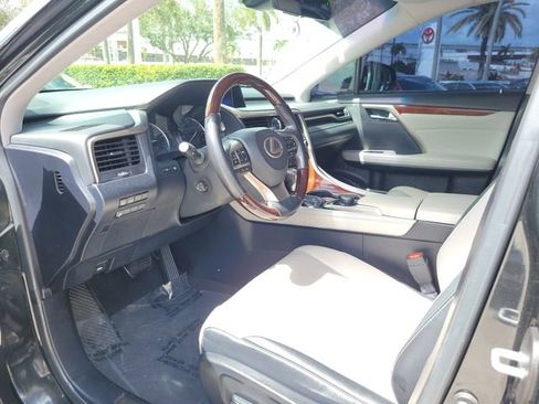 Used 2019 Lexus RX 350L FWD w/ Premium Package image 10