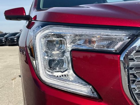 Used 2024 GMC Terrain Denali w/ Denali Premium Package image 13