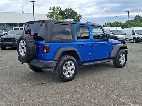Used 2022 Jeep Wrangler Unlimited Sport AWD/4WD image 9