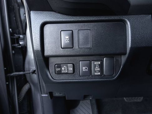 Certified 2023 Toyota Tacoma TRD Off-Road w/ Black Out Package (TMS) AWD/4WD image 15