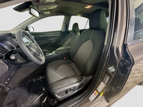 Used 2023 Toyota Camry XSE image 22