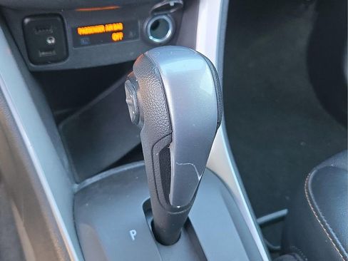 Used 2018 Chevrolet Trax LT w/ LT Convenience Package image 16