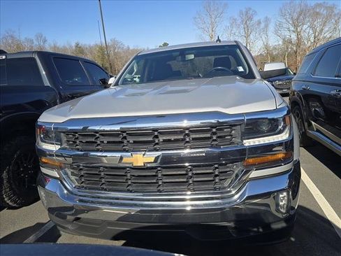 Used 2018 Chevrolet Silverado 1500 LT w/ All Star Edition image 3