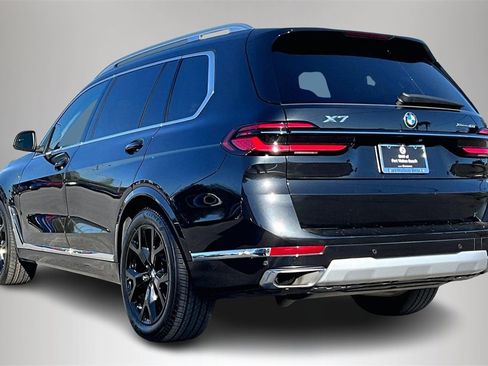 Used 2023 BMW X7 xDrive40i w/ Premium Package image 4