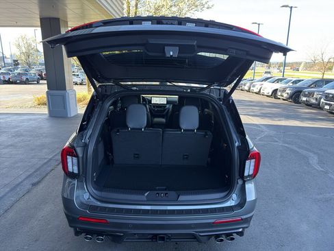New 2026 Ford Explorer ST image 7