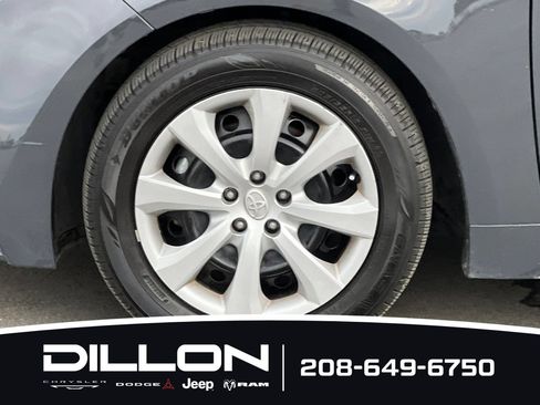 Used 2025 Toyota Corolla LE FWD image 24