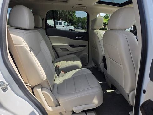 Used 2020 GMC Acadia Denali w/ Trailering Package AWD/4WD image 18