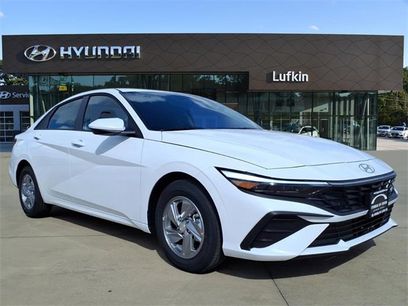 New 2026 Hyundai Elantra SE w/ Cargo Package
