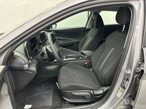 New 2026 Hyundai Elantra SE w/ Cargo Package image 9