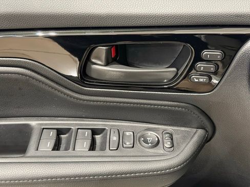 Used 2025 Honda Odyssey Touring image 16