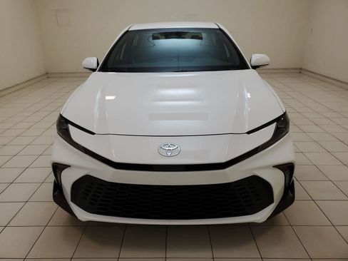 Used 2025 Toyota Camry SE FWD image 22