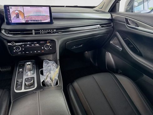Certified 2026 INFINITI QX60 Luxe w/ Family Package FWD image 25