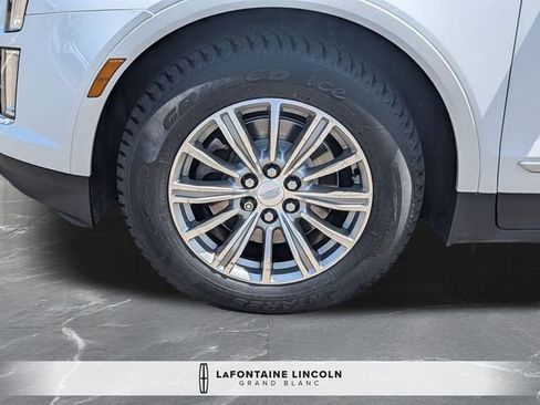Used 2018 Cadillac XT5 Luxury w/ Driver Awareness Package AWD/4WD image 34