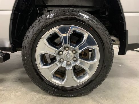 Used 2019 RAM 1500 Big Horn AWD/4WD image 4