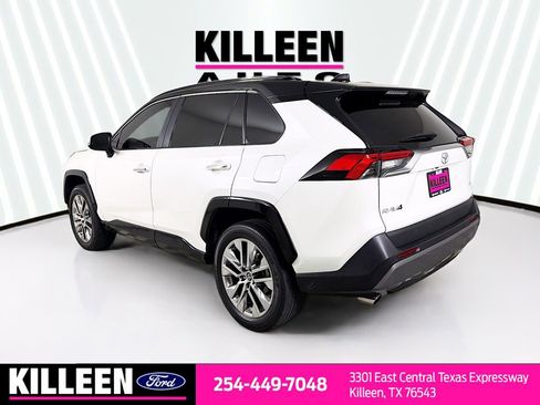Used 2021 Toyota RAV4 Limited image 6