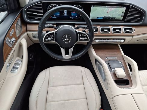 Used 2022 Mercedes-Benz GLE 350 4MATIC image 2