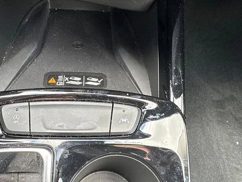 Used 2024 Chevrolet Trax ACTIV w/ Sunroof Package FWD image 28