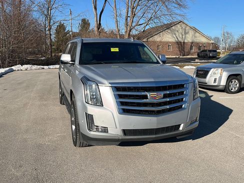 Used 2020 Cadillac Escalade ESV Luxury image 9