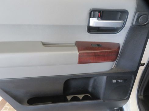 Used 2012 Toyota Sequoia Platinum AWD/4WD image 17