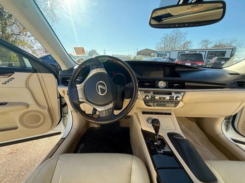 Used 2013 Lexus ES 350 image 16