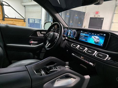 Used 2023 Mercedes-Benz Maybach GLS 600 4MATIC image 42