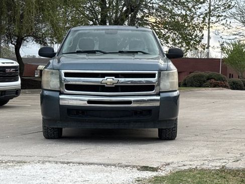 Used 2011 Chevrolet Silverado 1500 LS image 2
