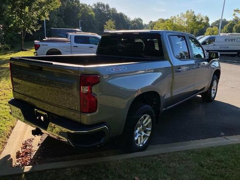 Used 2024 Chevrolet Silverado 1500 LT AWD/4WD image 31