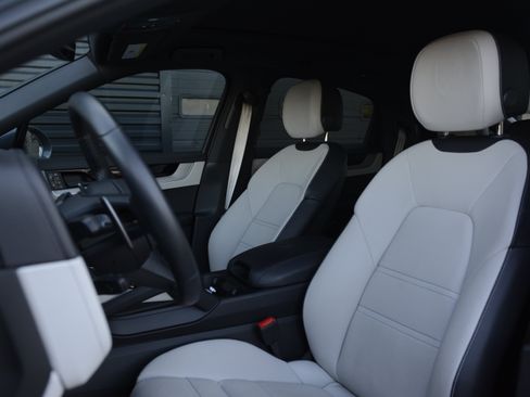 Certified 2026 Porsche Cayenne Coupe AWD/4WD image 5