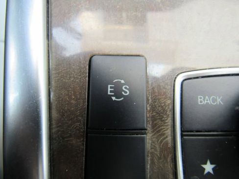 Used 2014 Mercedes-Benz E 350 Sedan image 48