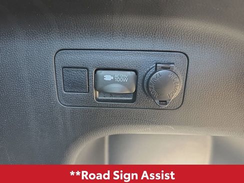 Used 2024 Toyota RAV4 Adventure image 15