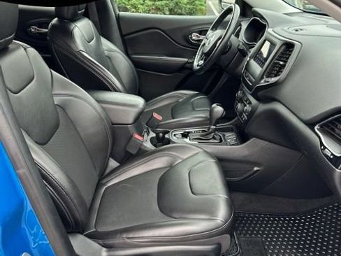 Used 2020 Jeep Cherokee Latitude Plus FWD image 36