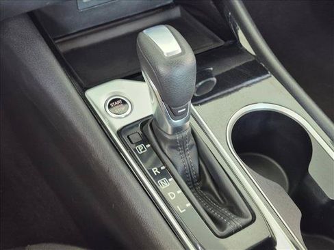 Used 2024 Nissan Altima 2.5 SV FWD image 12