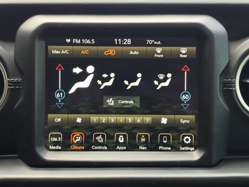 Used 2022 Jeep Wrangler Unlimited Sahara w/ Cold Weather Group AWD/4WD image 22