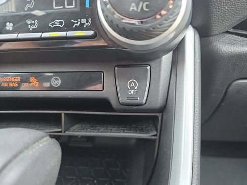 Used 2020 Toyota RAV4 XLE FWD image 36