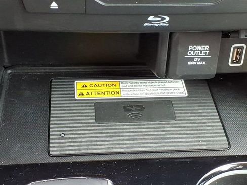 Used 2022 Honda Pilot Touring image 34