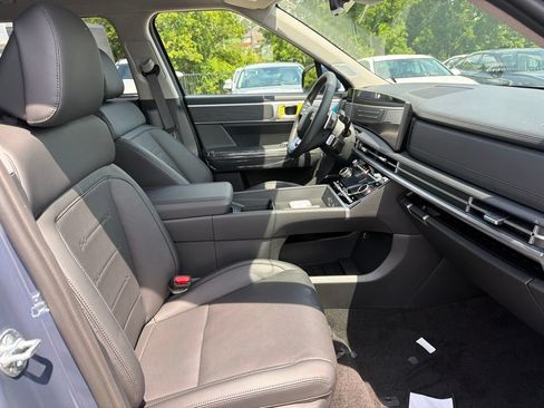 New 2026 Hyundai Santa Fe Limited FWD image 9