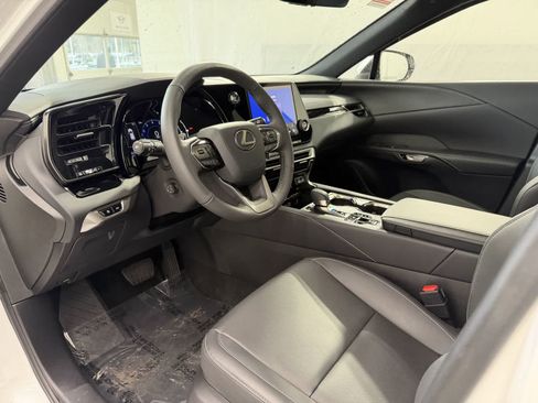 Used 2024 Lexus RX 350 AWD w/ Technology Package image 9