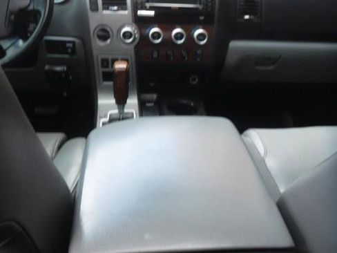 Used 2012 Toyota Tundra Limited w/ Platinum Pkg image 13