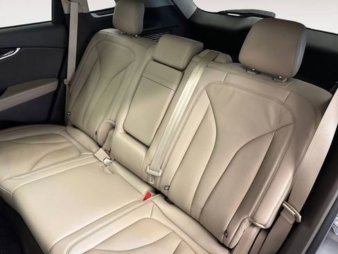 Used 2022 Lincoln Nautilus Reserve w/ Luxury Package image 13