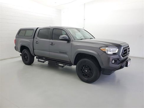Used 2021 Toyota Tacoma SR5 image 4