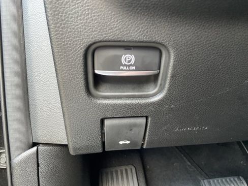 Used 2024 Jeep Grand Cherokee Altitude RWD image 46