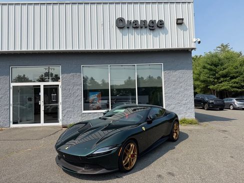 Used 2024 Ferrari Roma RWD image 2